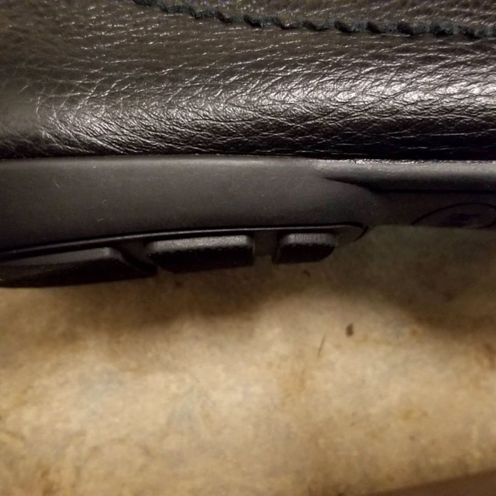 COACH Black Pebbled Leather Loafers Flats METAL LOGO 6.5. Rubber Sole. - Picture 4 of 5